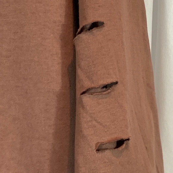 South Korean Brown Elephant T-Shirt Unfinished Hems and Sleeve Cutouts - Large - Picture 6 of 7